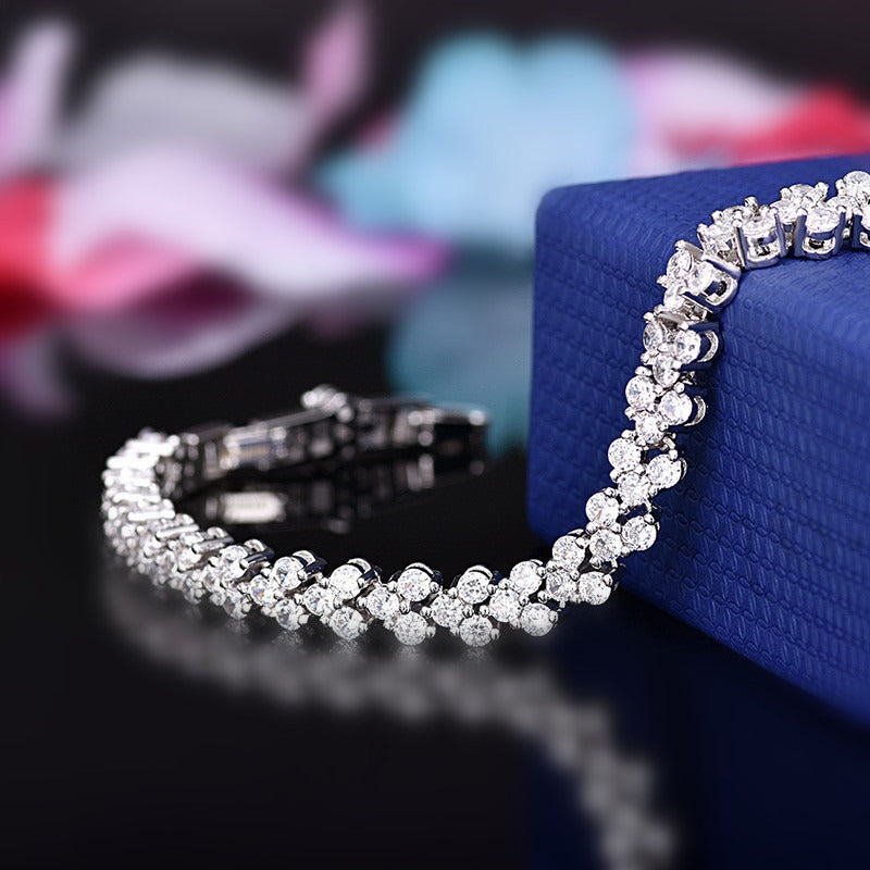 5MM"Moissanite Round Cut Heart Tennis Bracelet in White Gold – Iced Out VVS Diamond-Look Luxury Jewelry for Women"