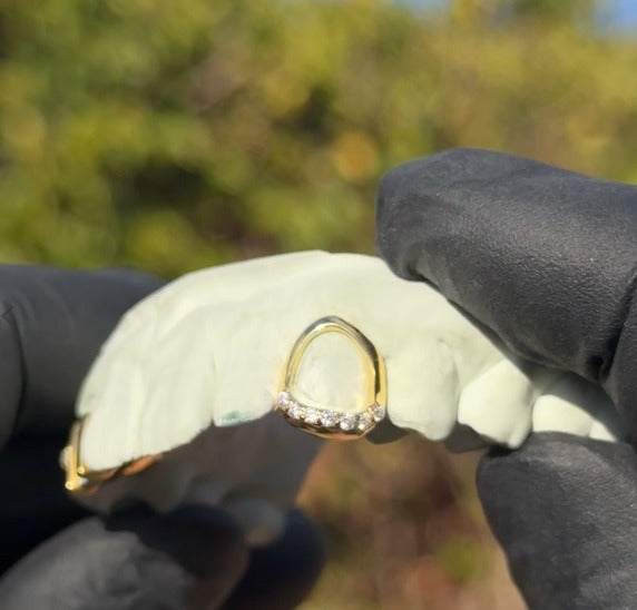 Iced Tip Single Tooth Grillz