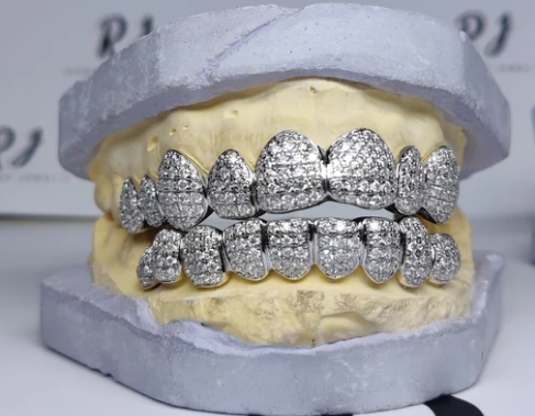 MW Lavish Shinny VVS Moissanite 925 Sterling Silver White Gold Plated Grillz Hip Hop MW_G1013