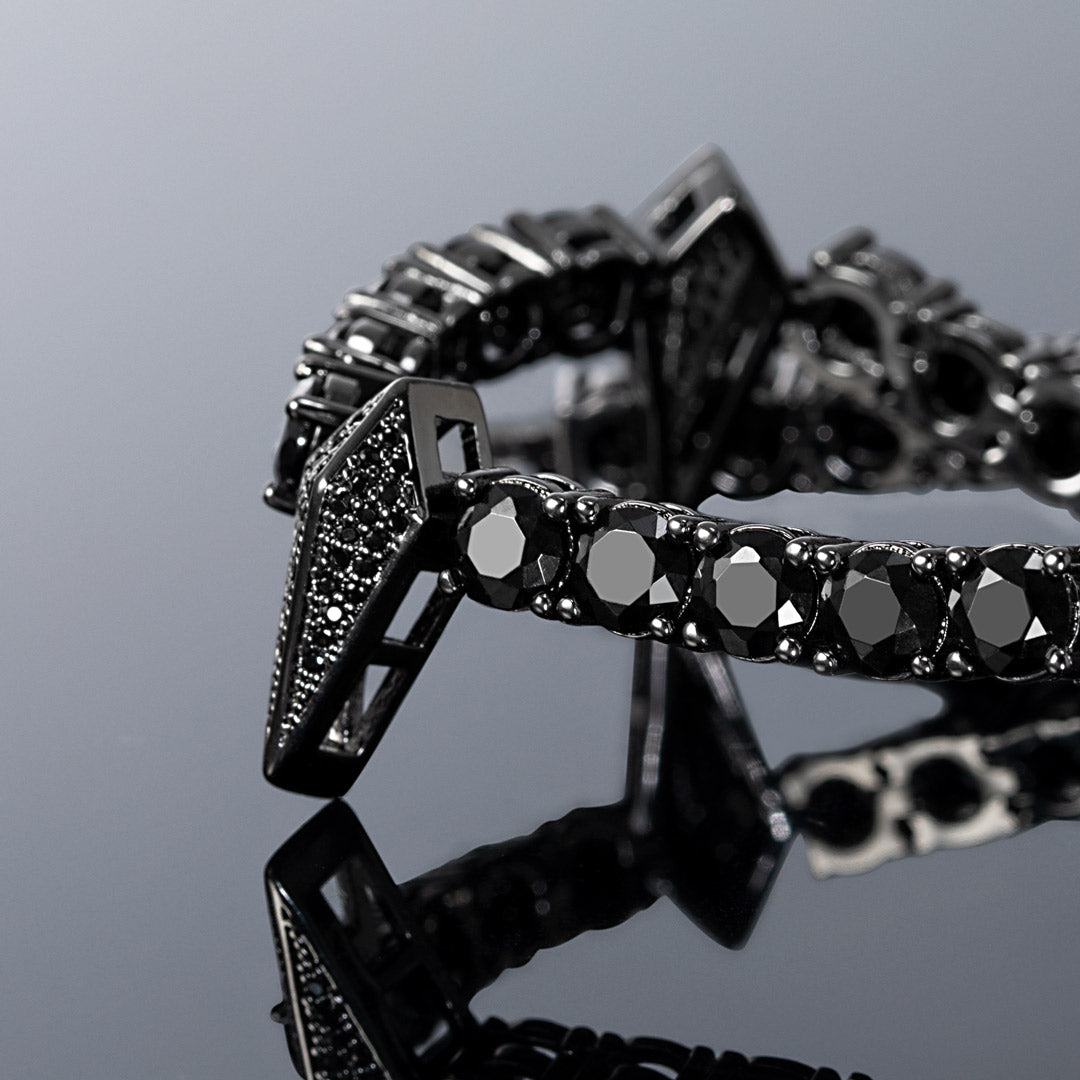 5mm Moissanite Fight Tooth and Claw Tennis Bracelet in Black Gold – Iced Out VVS Diamond-Look Statement Jewelry for Men & Women