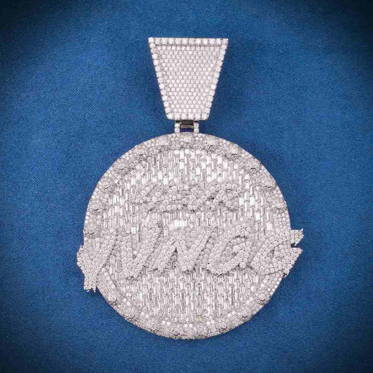 “4EVR YVNGG” Custom Moissanite Circle Pendant – Iced Out Diamond-Look Personalized Hip Hop Necklace Jewelry