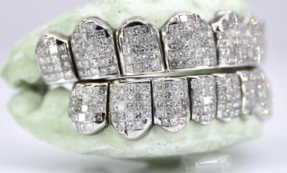 VVS Moissanite , Starling Silver ,White Gold plated,8 Top and Bottom Grillz by diamond grillz VVS Grillz