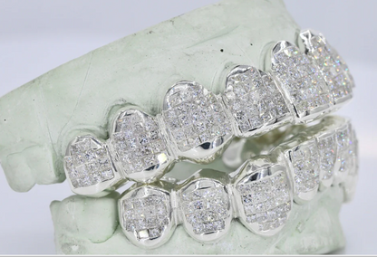 VVS Moissanite , Starling Silver ,White Gold plated,8 Top and Bottom Grillz by diamond grillz VVS Grillz