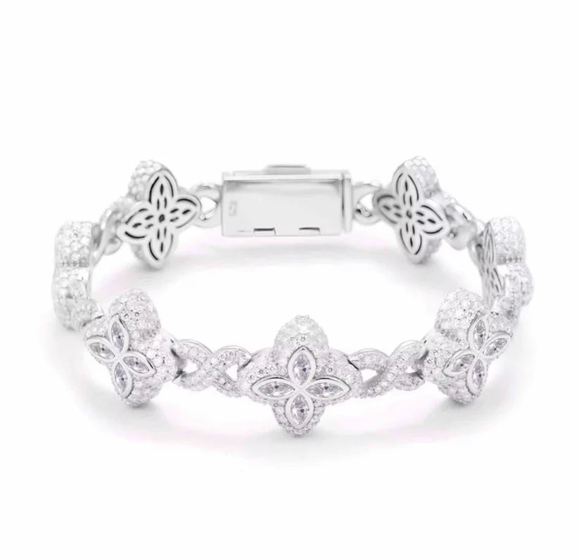 5 MM Moissanite Clover Cluster Bracelet – VVS Diamond-Look Elegant Charm Jewelry in 925 Silver, Yellow, Rose & White Gold Finishes