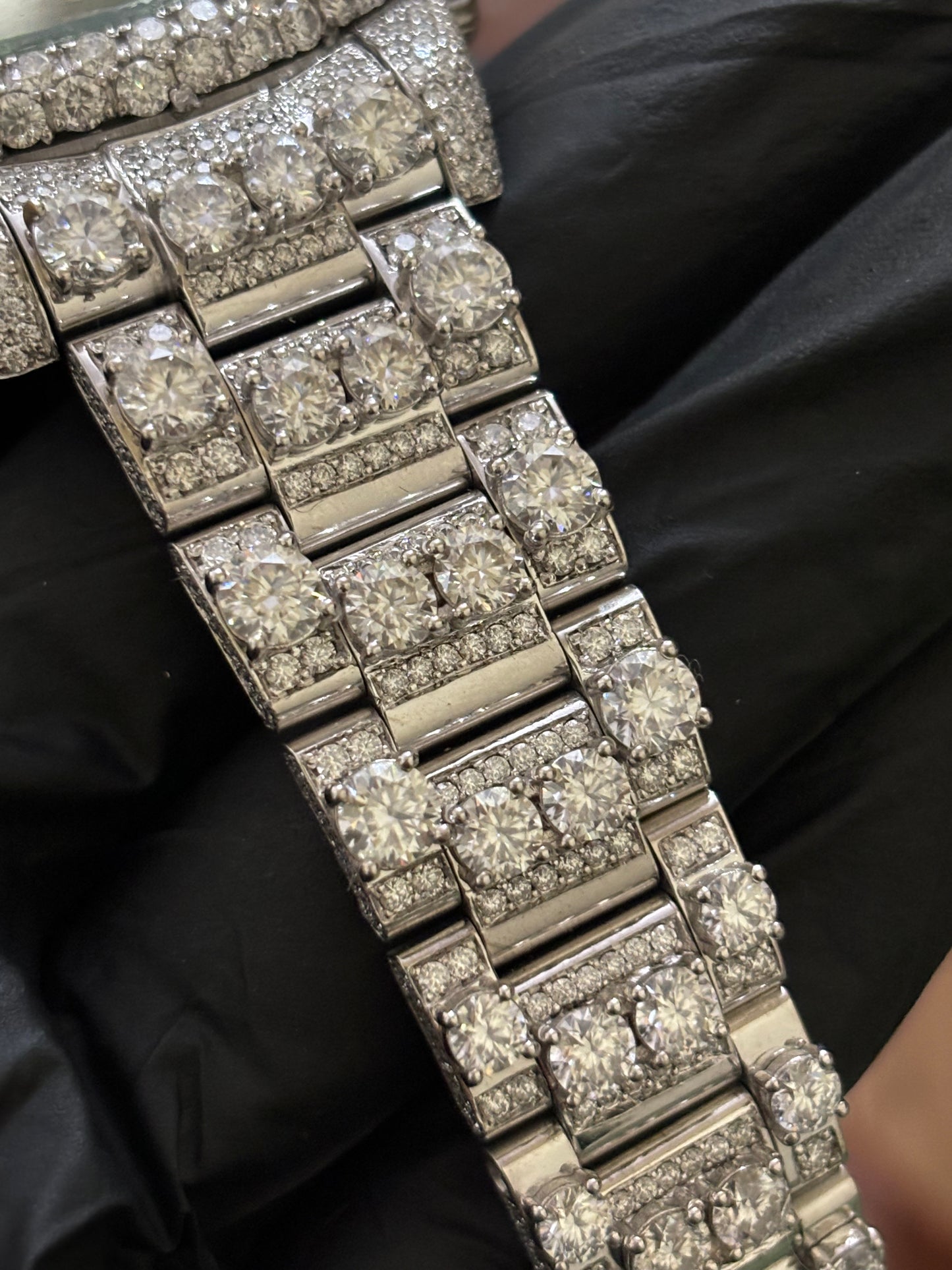 MW  Lavish Roman Dial  Iced Out VVS Moissanite Stainless Steel  Diamond Hip Hop Bust Down Watch  Studded Watch Automatic Movement Watch Fully Iced out Watch MW_R1003