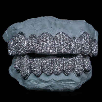 "Iced VVS Moissanite Grillz for Women – Zig Zag Setting Diamond-Look Teeth Jewelry in Custom Fit Design"