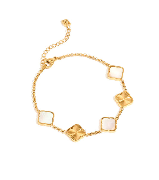 5mm Moissanite Pearl & Fluted Clover Bracelet in Gold – VVS Diamond-Look Elegant Charm Jewelry for Women in Yellow, Rose & White Gold Finishes