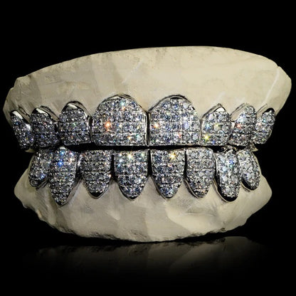 Iced VVS Moissanite Grillz (Straight Setting)