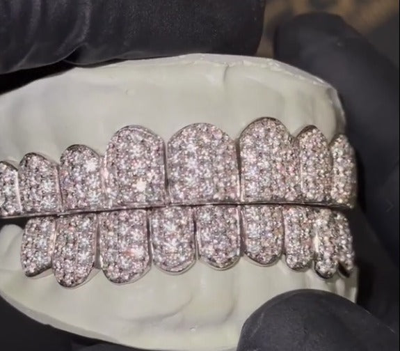 Iced Straight Tips VVS Moissanite (Zig Zag Setting)