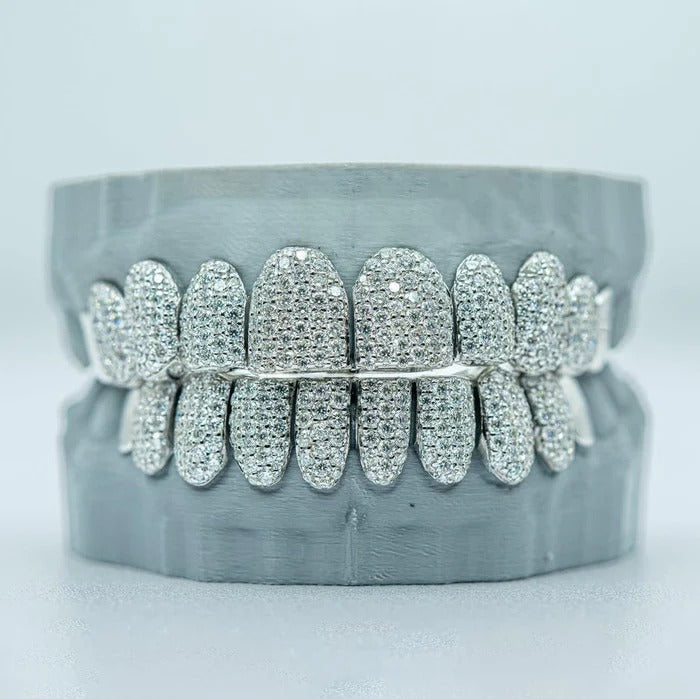 S925 Moissanite Custom Full Bust Down Grillz