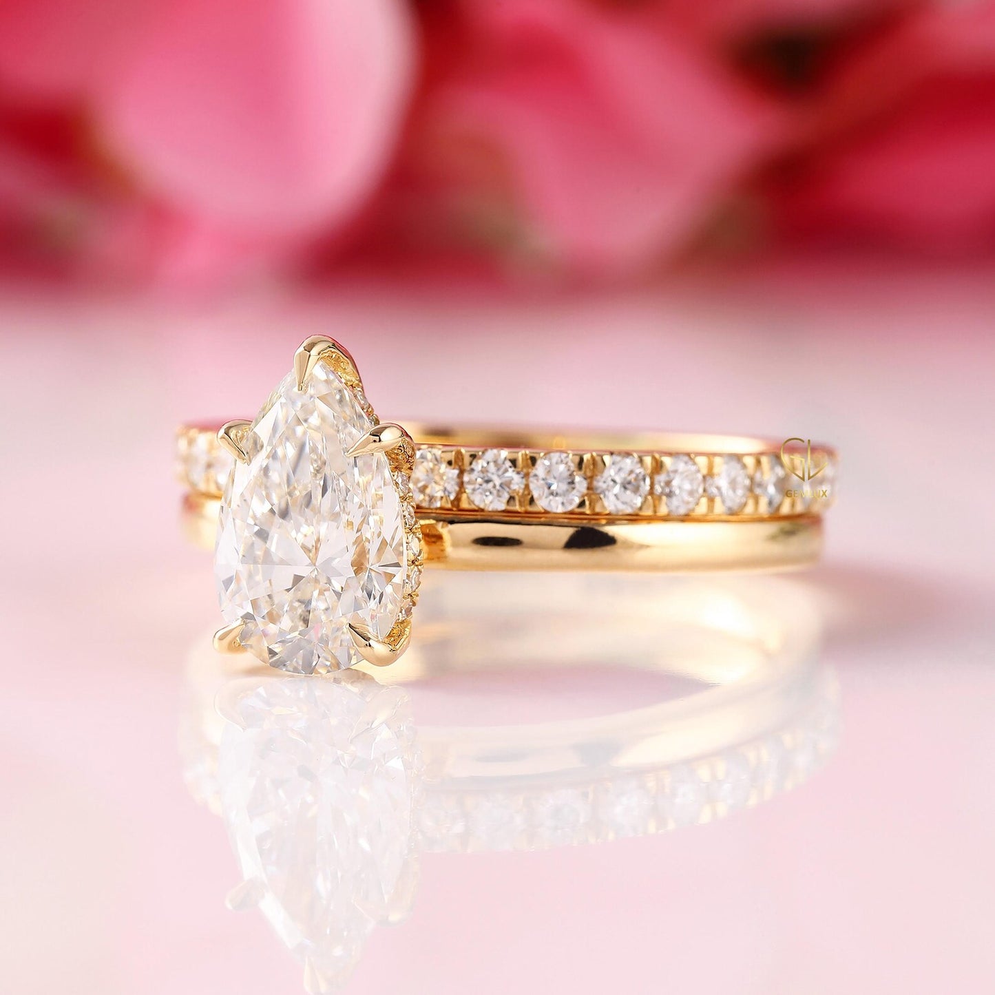 "Pear Cut Moissanite Solitaire Ring Set – VVS D-Color 925 Sterling Silver Bridal Engagement Jewelry for Women"