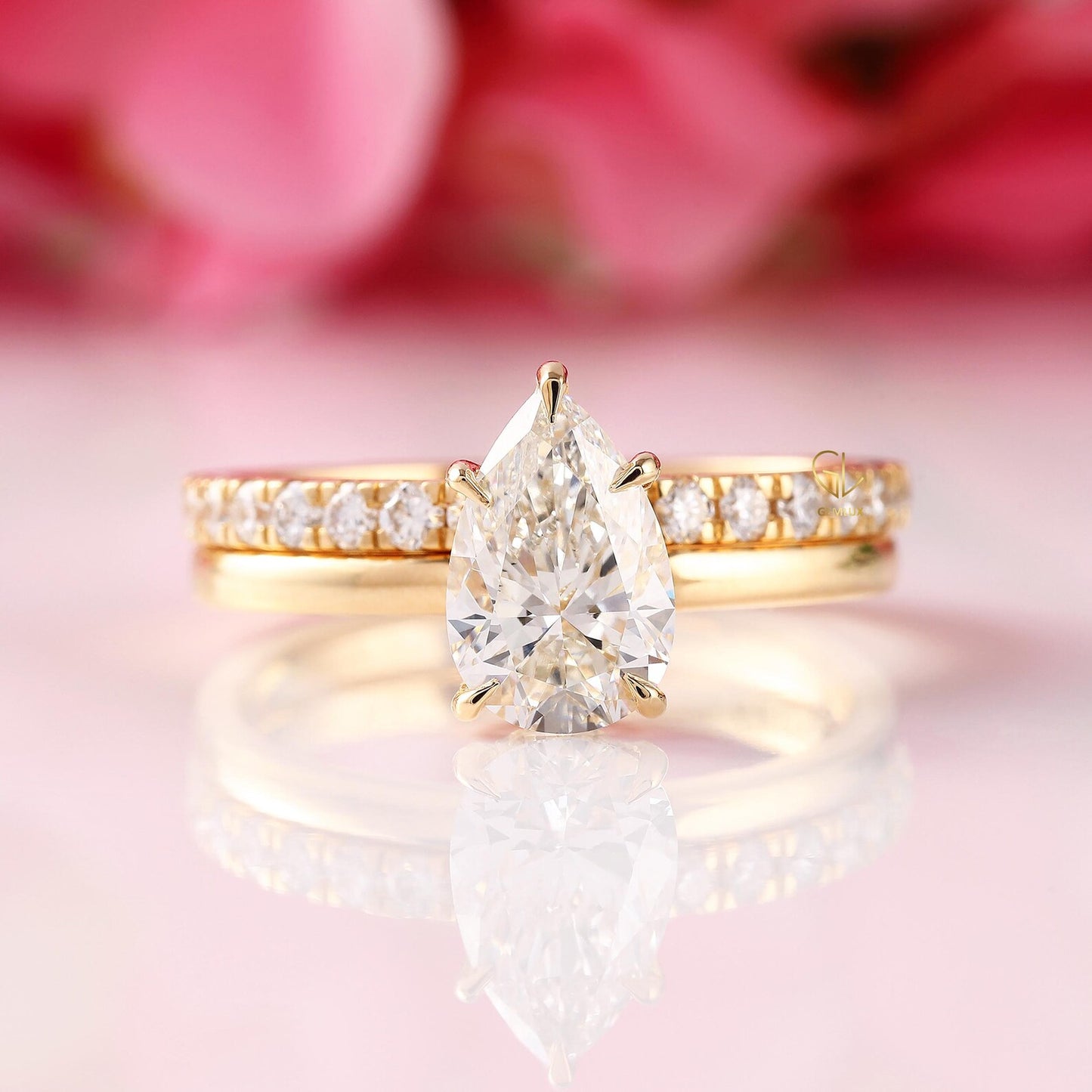 "Pear Cut Moissanite Solitaire Ring Set – VVS D-Color 925 Sterling Silver Bridal Engagement Jewelry for Women"