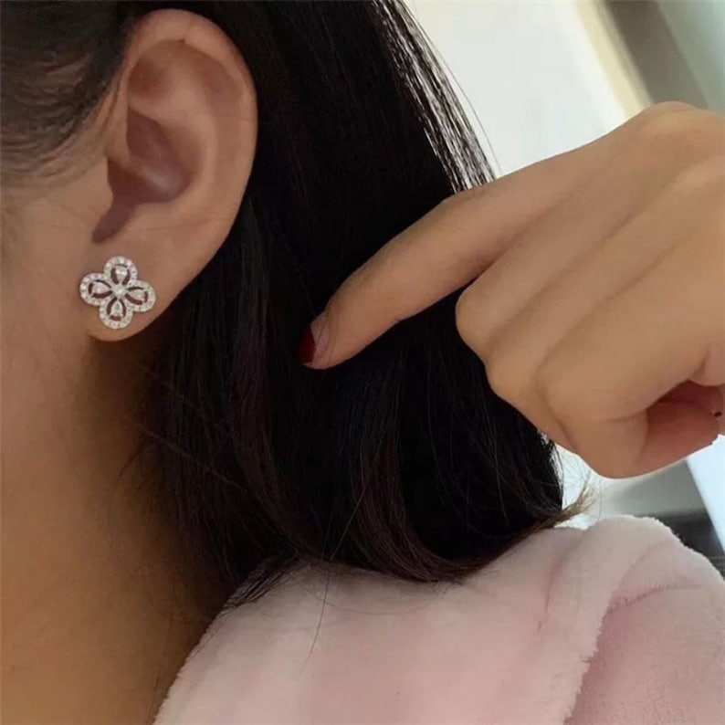 MW Luxury VVS Moissanite 925 Sterling Silver Rose Shape Studs Hip Hop Bust Down MW_SE1019