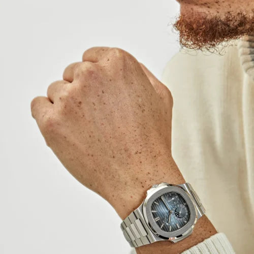 "Pat Philippe Nautilus 5712 40mm Blue Dial PPF 1:1 Best Edition – Swiss A240 Automatic Movement Super Clone Replica Watch"