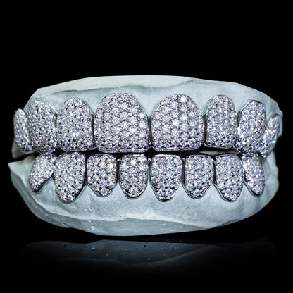 "Iced VVS Moissanite Grillz for Women – Zig Zag Setting Diamond-Look Teeth Jewelry in Custom Fit Design"