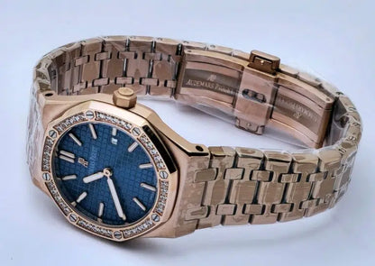 "Aude Piguet Royal Oak 34mm Diamond Bezel Blue Dial Rose Gold Women’s Watch – Swiss ETA Quartz Movement | 1:1 Super Clone Luxury Replica"